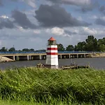 In - Insel Ruegen 3077 * Gustow